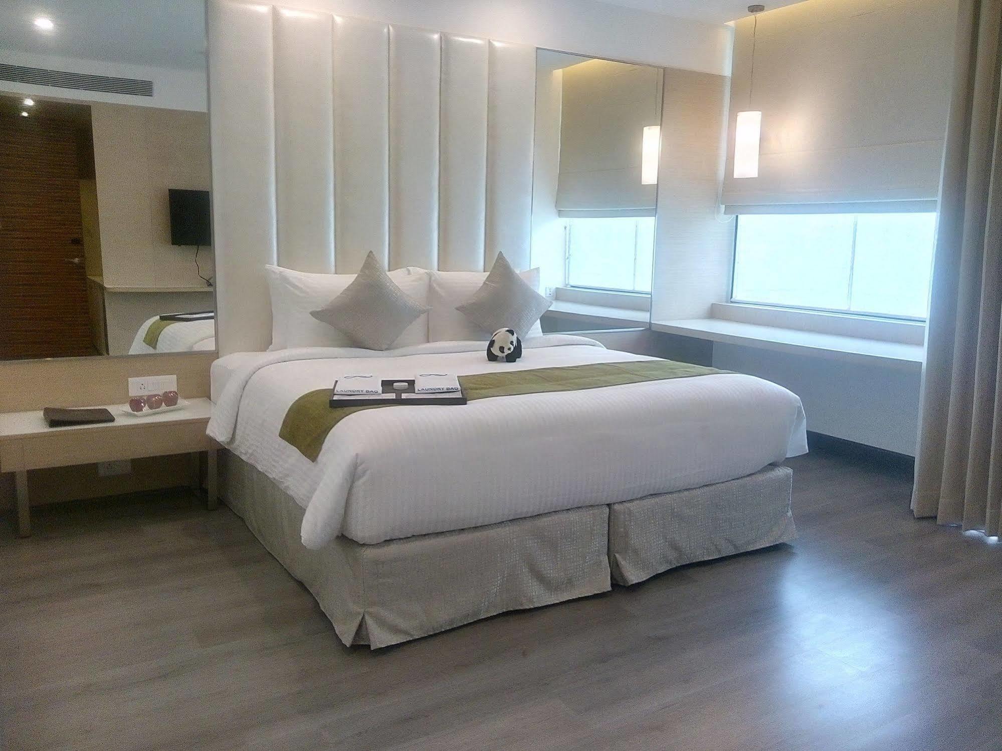 Sarovar Portico Outer Ring Road Bangalore Exteriör bild